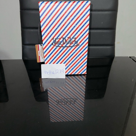 Von Dutch Unisex Magnetic Crossbody Vertical Box Bag - Picture 5 of 8